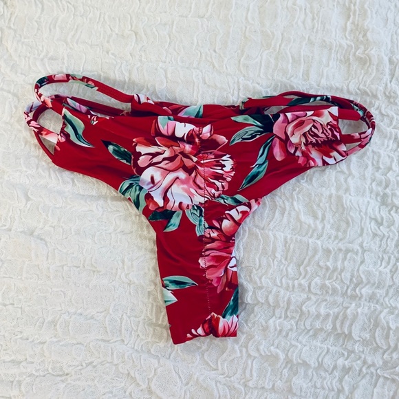 Costa Rica Bikini in Red❤️❤️ - Picture 2 of 3